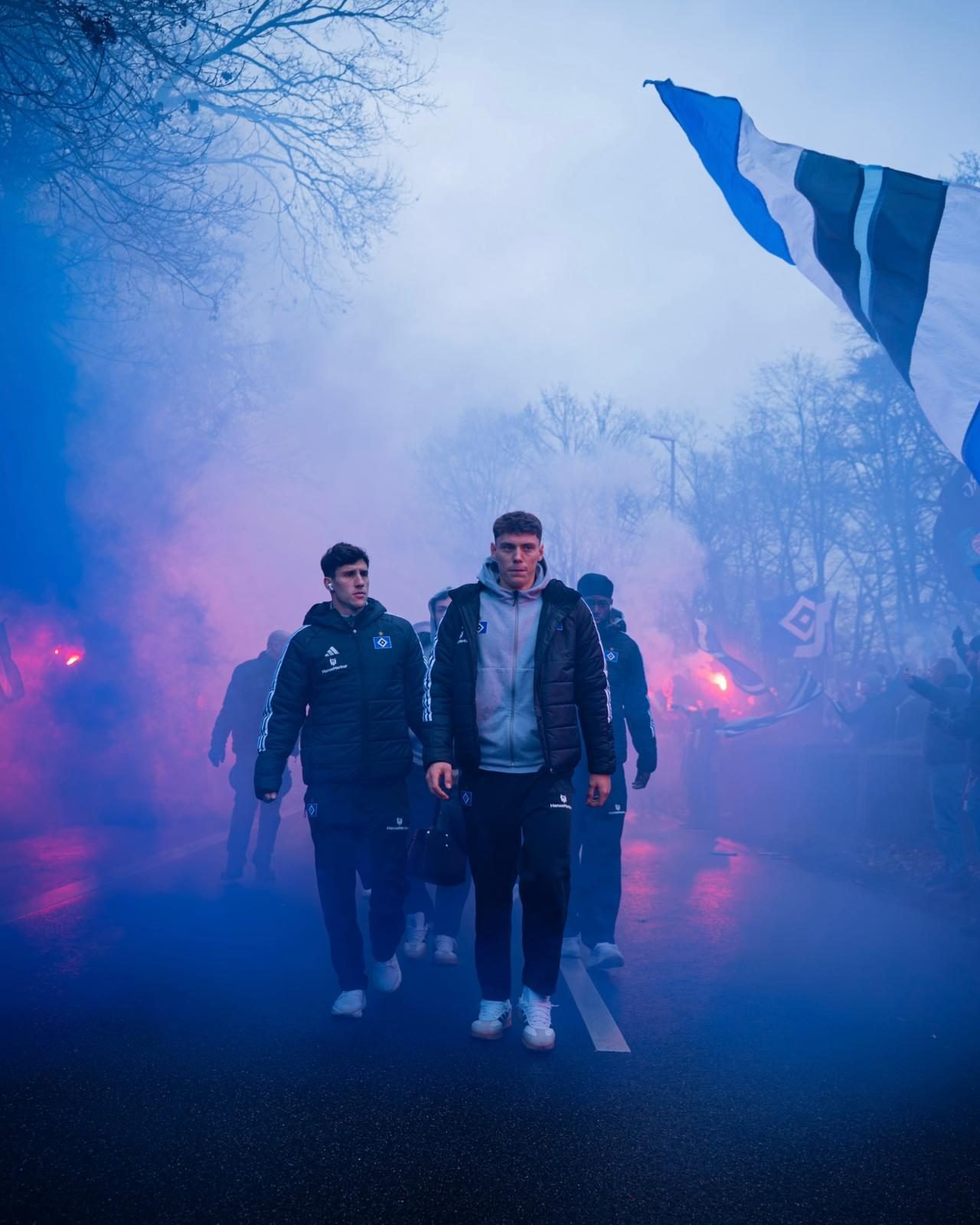 Fußball — HSV – vor dem Spiel gegen Werder Bremen. Foto von Philipp Heist.